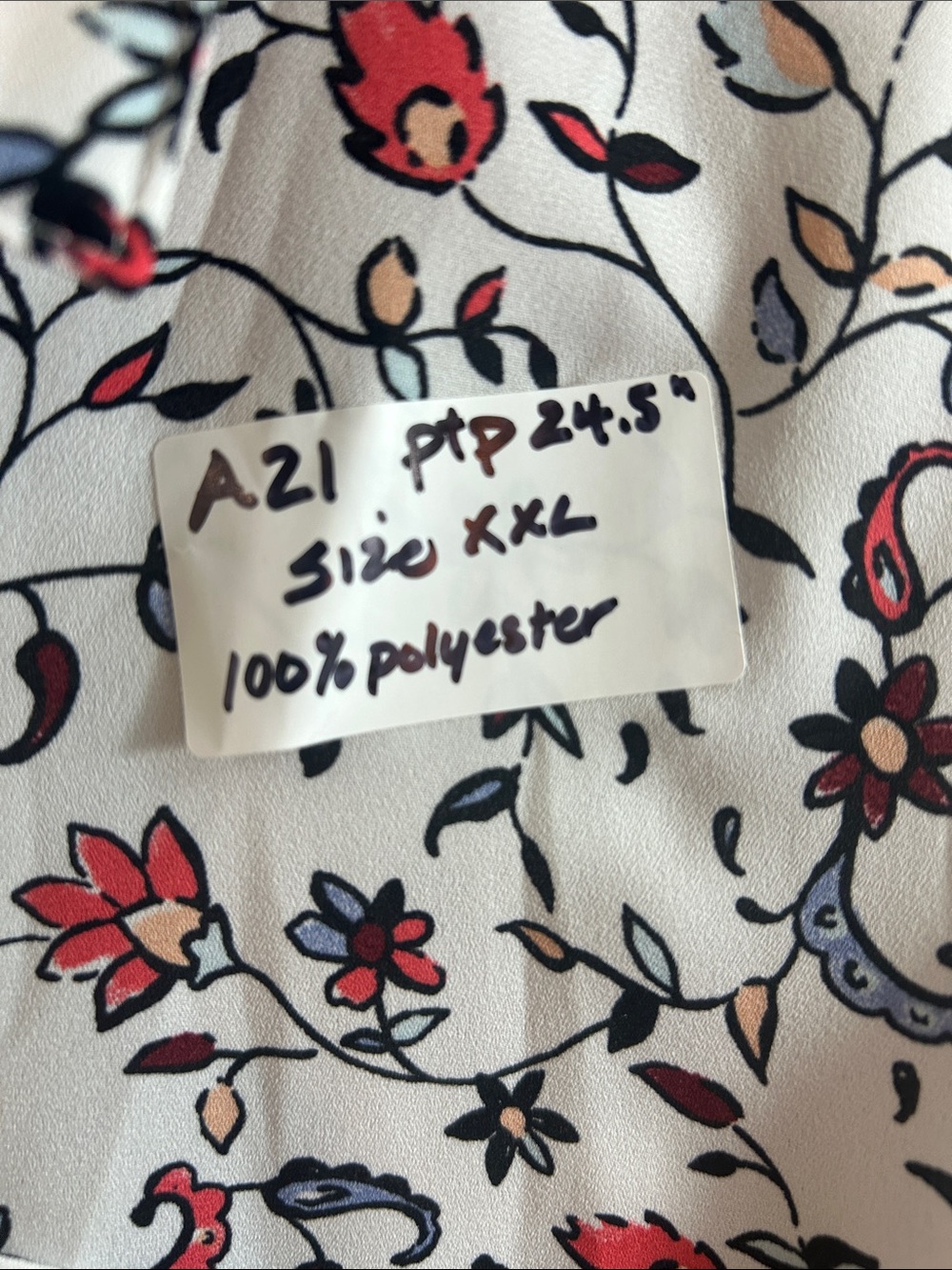 A21.    Cream Floral Button-Up Shirt with Red Accents - Picture 3 of 4